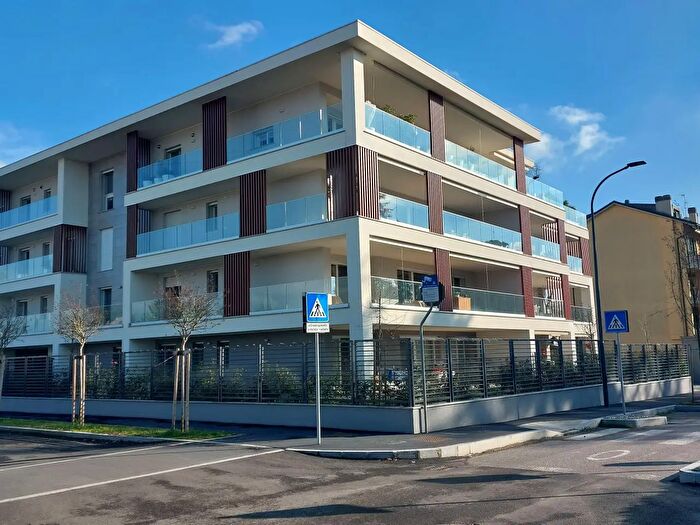 Appartamento quadrilocale in vendita in Via Fiume, Cernusco Sul Naviglio