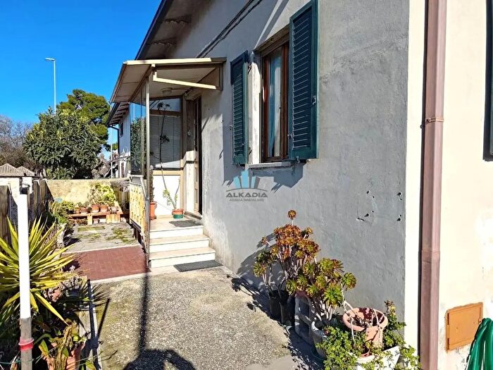 Casa con 7 locali in vendita in Castelfidardo