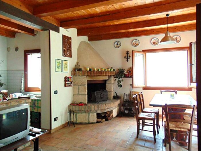 Casa con 5 locali in affitto in Barbarano Mossano