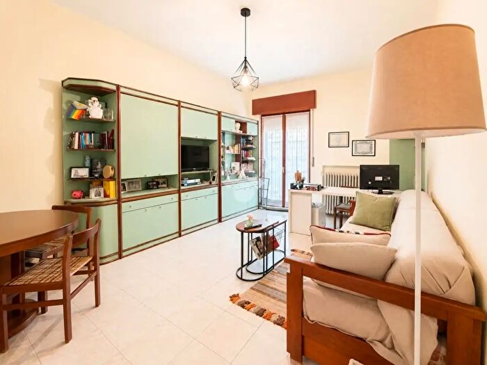 Appartamento trilocale in vendita in Via Tiziano Vecellio, Varedo