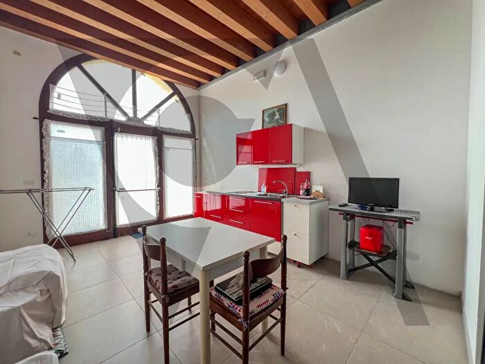 Appartamento bilocale in vendita in Via Santo, Anguillara Veneta