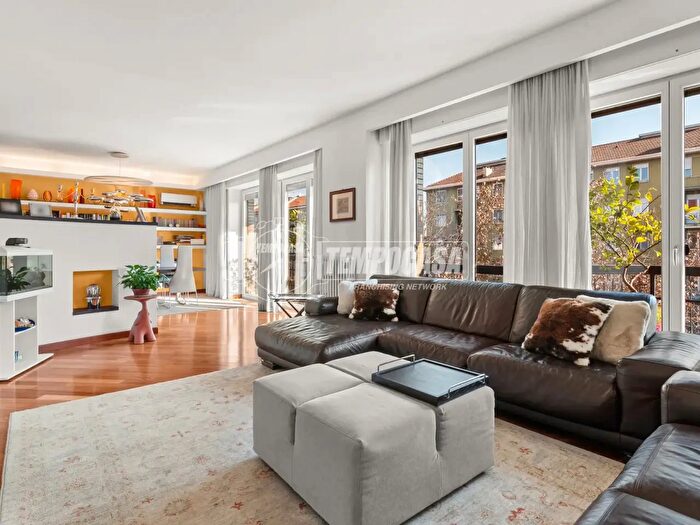 Appartamento con 5 locali in vendita in Viale Umbria, Milano