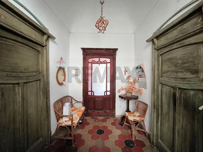 Casa con 5 locali in vendita in Buscemi