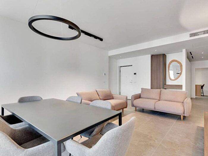 Appartamento trilocale in affitto in Corso Vercelli, Vercelli Wagner, Milano