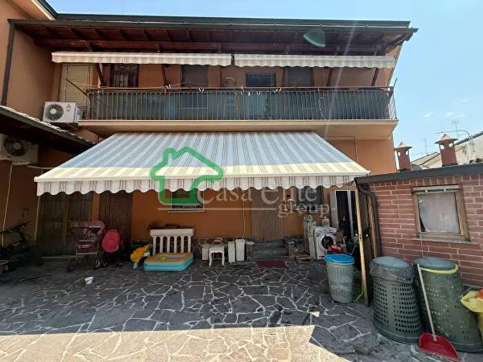 Casa con 5 locali in vendita in Via Roma, Cavenago D'Adda
