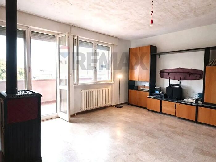 Appartamento quadrilocale in vendita in Via Manzoni, Cerano