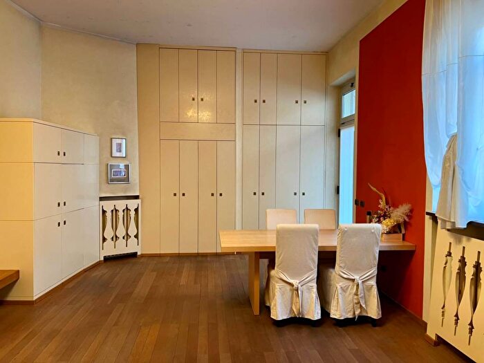 Appartamento monolocale in affitto in Largo Camillo Benso di Cavour, Centro Storico, Novara