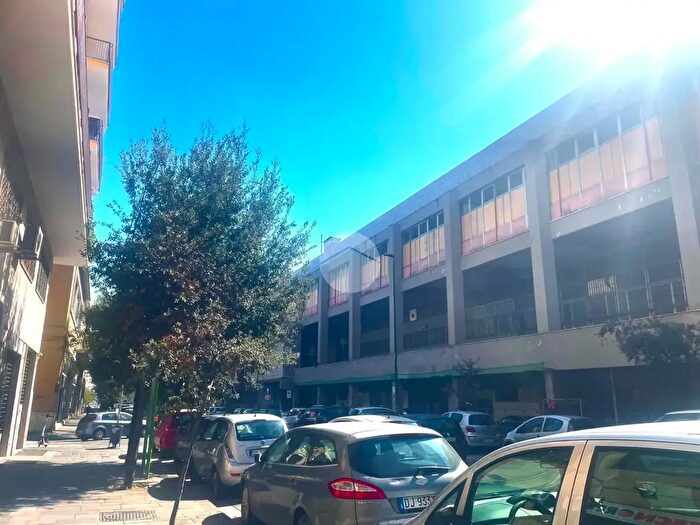 Appartamento quadrilocale in vendita in Corso Meridionale, Napoli