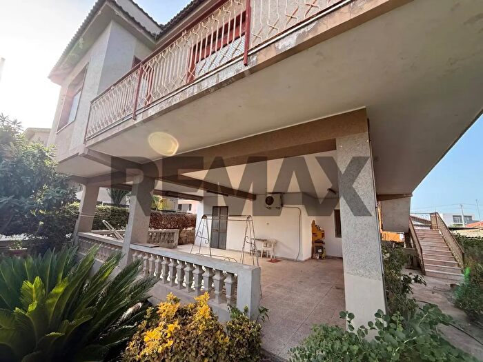 Casa con 8 locali in vendita in Via Taro, Priolo Gargallo