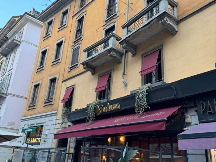 Appartamento bilocale in affitto in Via Mercato, Brera, Milano