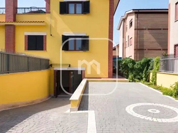 Appartamento quadrilocale in vendita in Via Nazario Sauro, San Cesareo