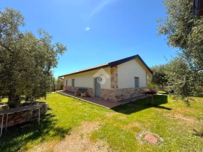 Casa quadrilocale in vendita in Contrada San Cristoforo, San Giovanni Rotondo