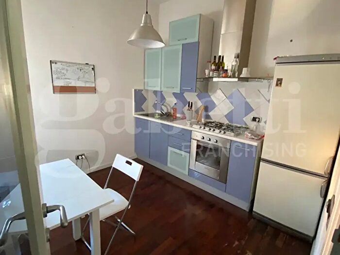 Appartamento con 5 locali in vendita in Via Ugo Foscolo, Macerata