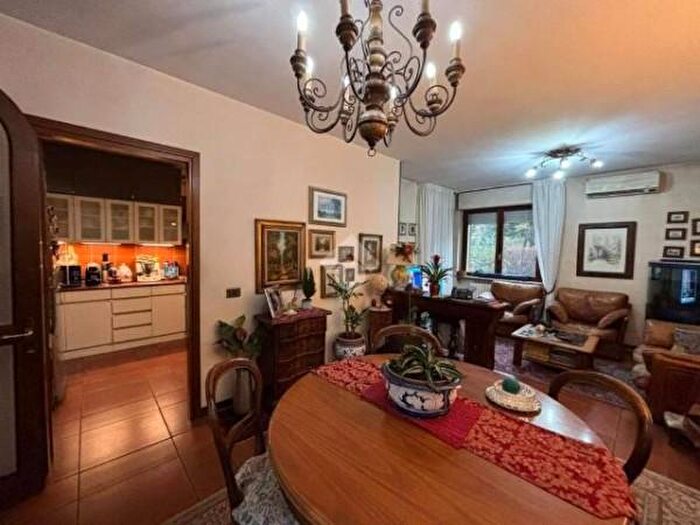 Casa quadrilocale in vendita in Via Giacomo Zanella, Parabiago