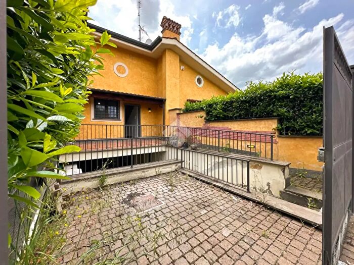 Casa trilocale in vendita in Via Santa Maria Torre Jacova, Montecompatri