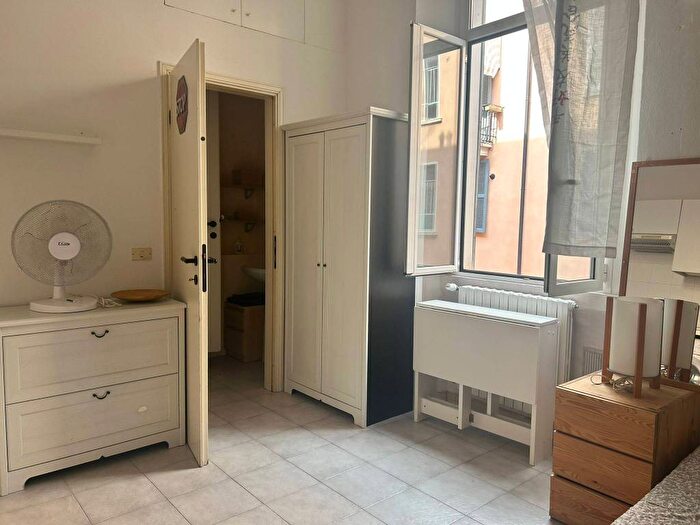 Appartamento monolocale in affitto in Via Orti, Quadronno Crocetta, Milano