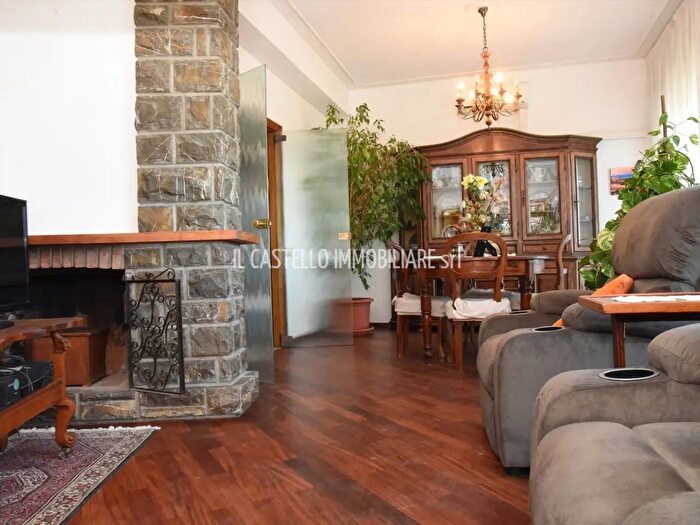 Appartamento con 5 locali in vendita in Chianciano Terme