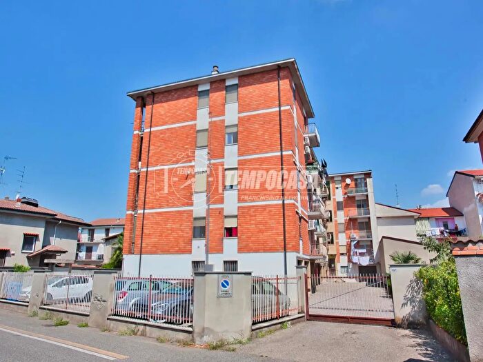 Appartamento trilocale in vendita in Trecate