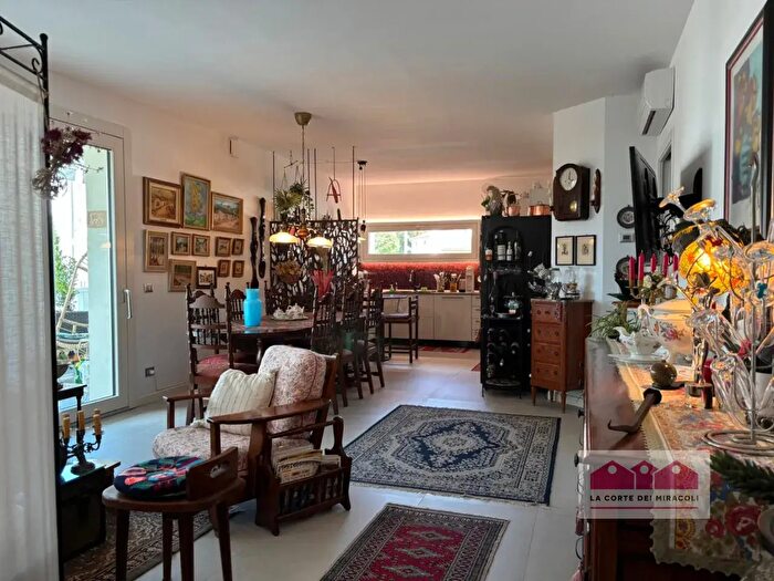 Appartamento quadrilocale in vendita in Via Vianelle, Thiene
