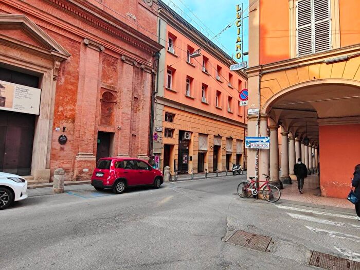 Appartamento bilocale in affitto in Via Nazario Sauro, Centro Storico, Bologna