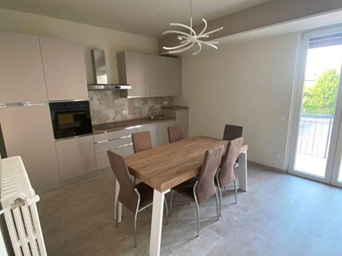 Appartamento trilocale in affitto in Via Rio Brasa, Rivoltella, Desenzano del Garda