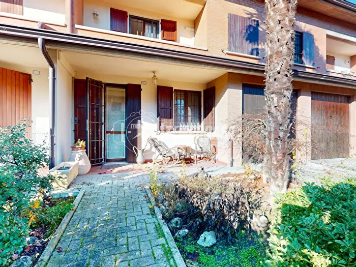 Casa con 5 locali in vendita in Reggio Emilia