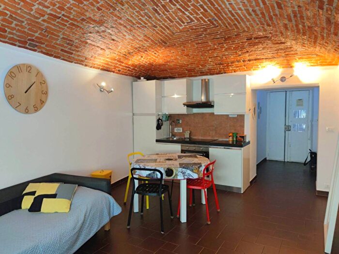 Appartamento trilocale in affitto in Via Principe Tommaso, San Salvario Baretti, Torino
