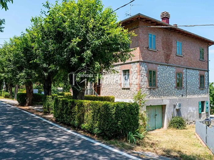 Appartamento quadrilocale in vendita in Via Rocchetta, Guiglia