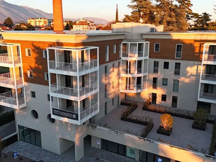Appartamento con 6 locali in vendita in Via Cereria, Bassano Del Grappa