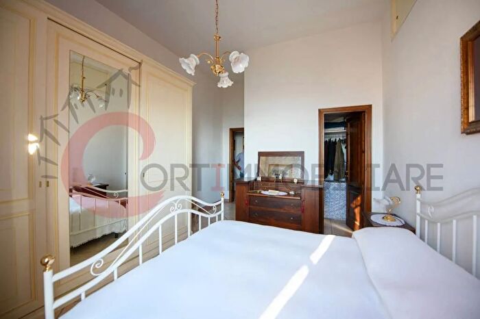 Appartamento con 5 locali in vendita in Gavorrano