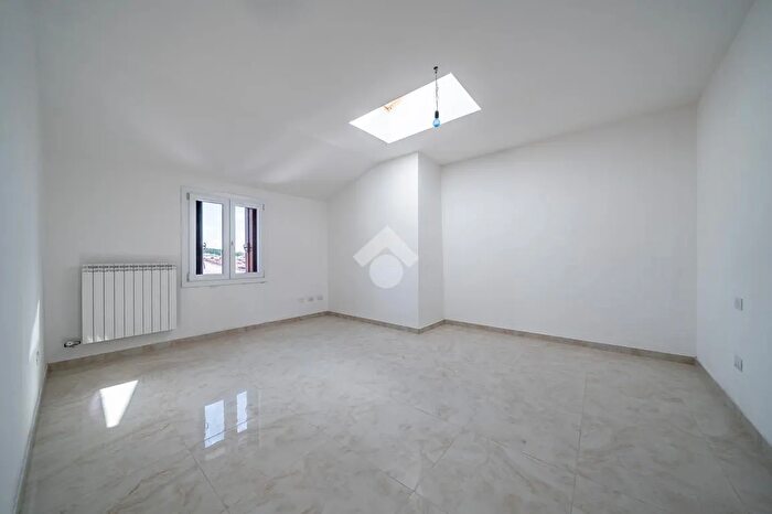 Appartamento trilocale in vendita in Via Dante, Monteforte DAlpone