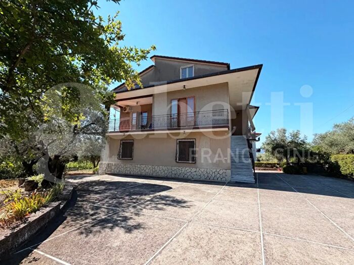 Appartamento quadrilocale in affitto in Via Matese, Piedimonte Matese