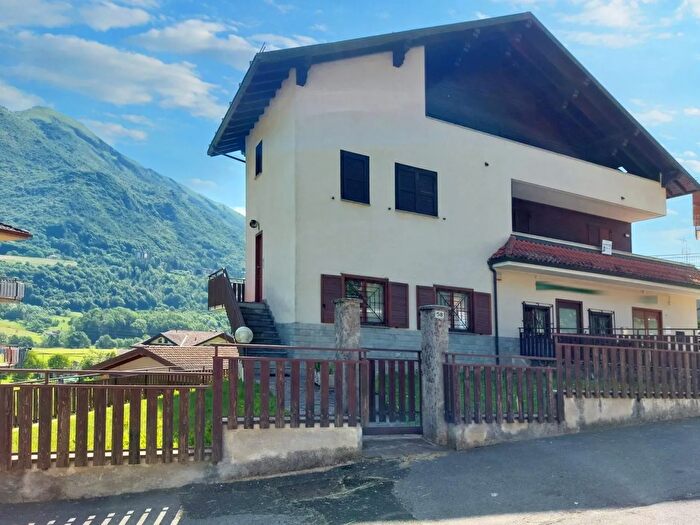 Case in Vendita e in Affitto - 2