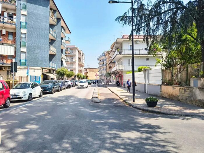 Appartamento quadrilocale in vendita in Via Vincenzo Semola, Pomigliano DArco