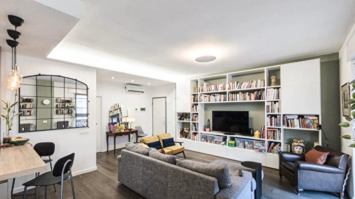 Appartamento trilocale in vendita in Via Luigi Resnati, Milano