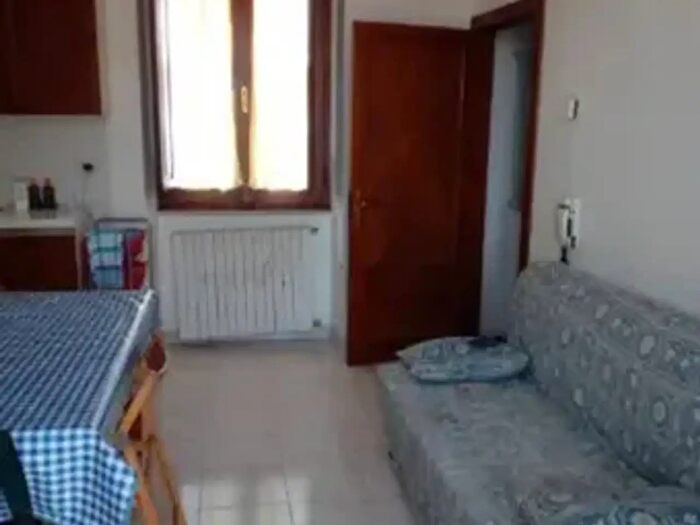 Appartamento quadrilocale in vendita in Via Sonnino, Santa Teresa Gallura