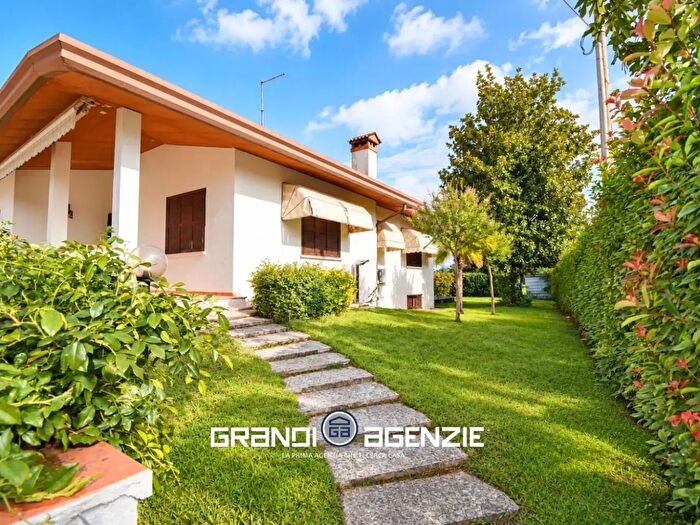 Casa quadrilocale in vendita in Via del Bellato, Ponzano Veneto