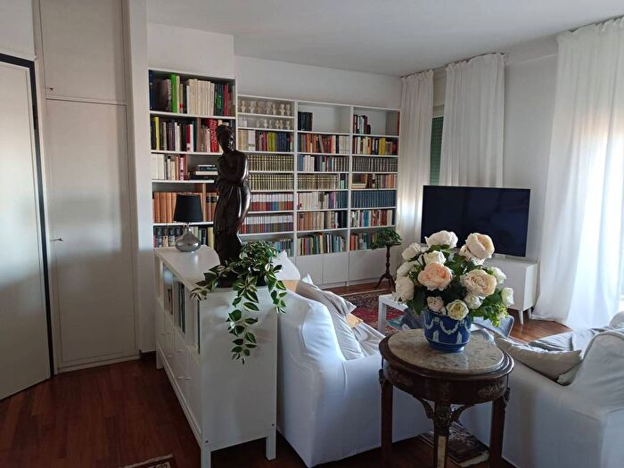 Casa con 5 locali in affitto in Piazza del Grano Burchiellati, Treviso