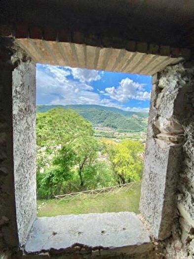 Casa con 6 locali in vendita in Via dellOrologio, Fossombrone
