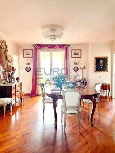 Appartamento con 6 locali in vendita in Formigine