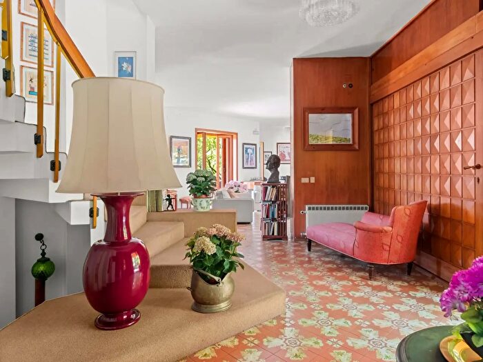 Casa con 10 locali in vendita in Via Ferdinando Russo, Napoli
