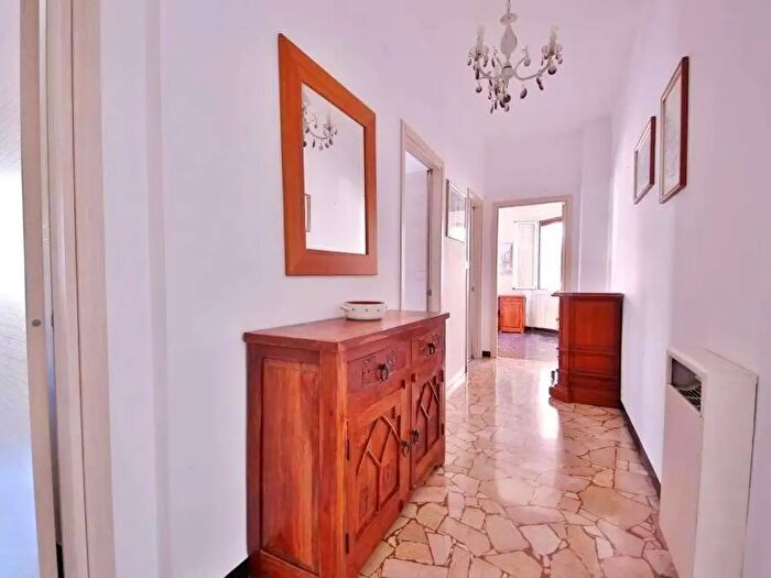 Appartamento trilocale in vendita in Via Carlin, Arenzano