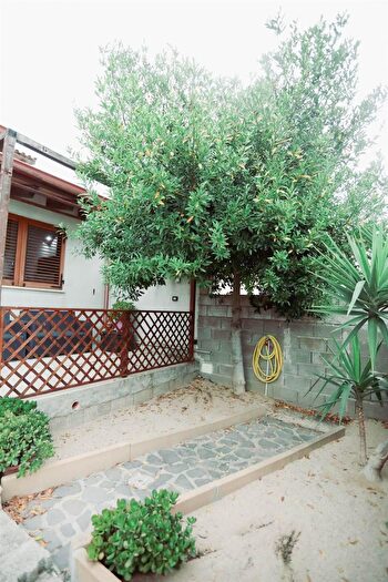 Casa con 8 locali in vendita in Marrubiu