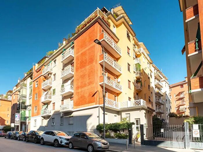 Appartamento bilocale in vendita in Via Arcivescovo Romilli, Milano