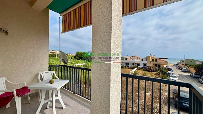 Appartamento trilocale in vendita in Via Biancospino, Santa Croce Camerina