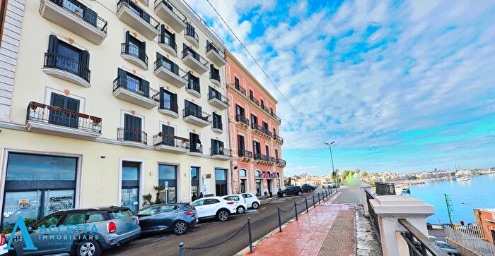 Appartamento quadrilocale in vendita in Via Roma, Taranto