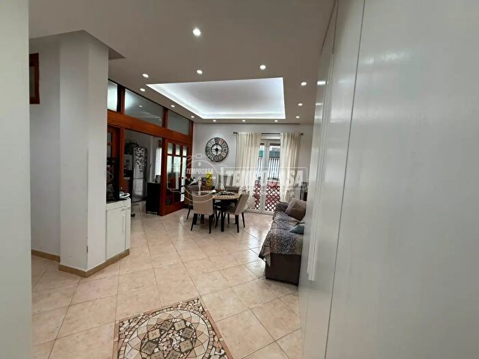 Appartamento quadrilocale in vendita in Via Pigna, Napoli