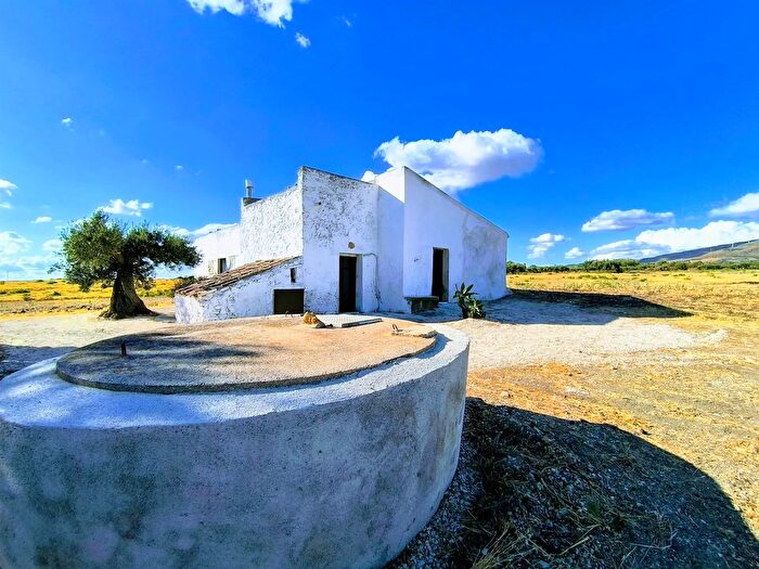 Casa con 7 locali in vendita in Cda Bordea Sciacca, Sciacca