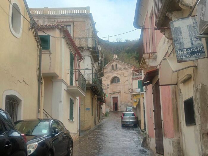 Appartamento trilocale in affitto in Via Vittorio Emanuele, Centro, Pizzo