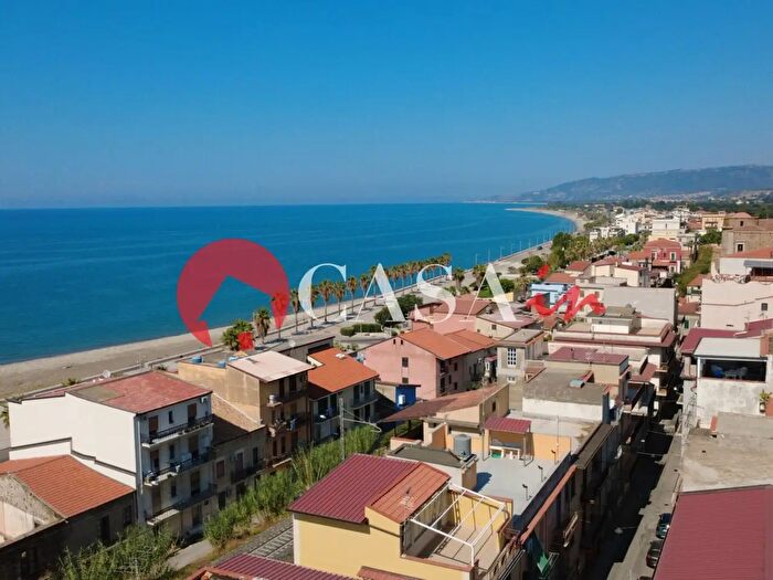 Appartamento con 5 locali in vendita in Sant'Agata Di Militello